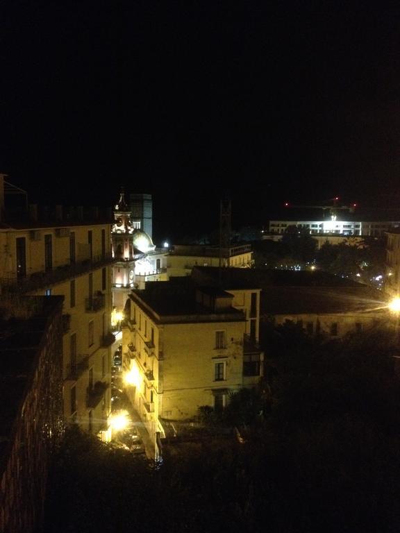 Fronte Al Porto Apartment Salerno Ngoại thất bức ảnh
