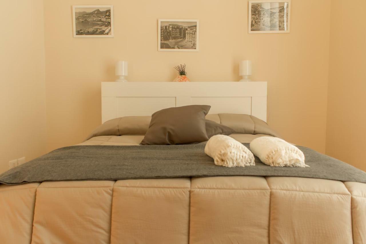 Fronte Al Porto Apartment Salerno Ngoại thất bức ảnh
