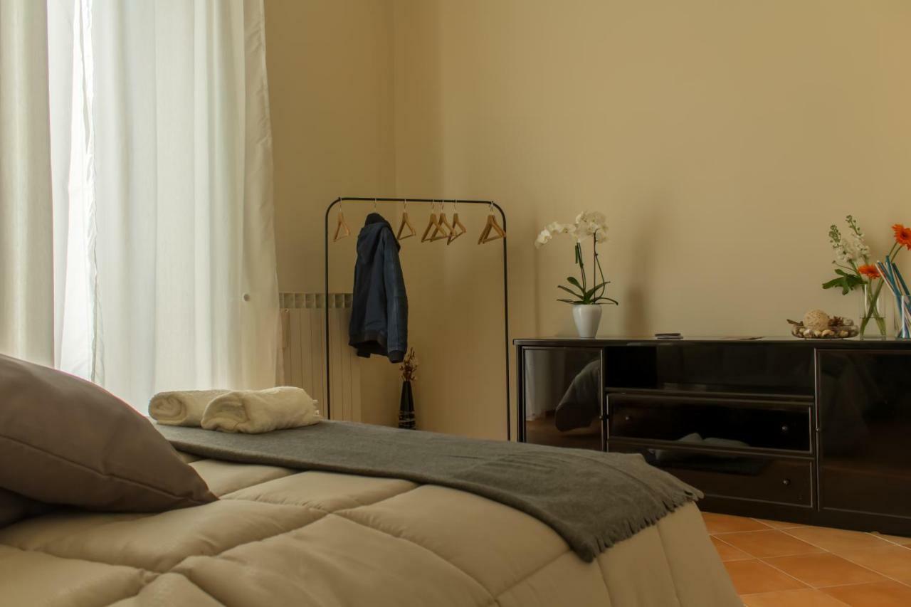 Fronte Al Porto Apartment Salerno Ngoại thất bức ảnh