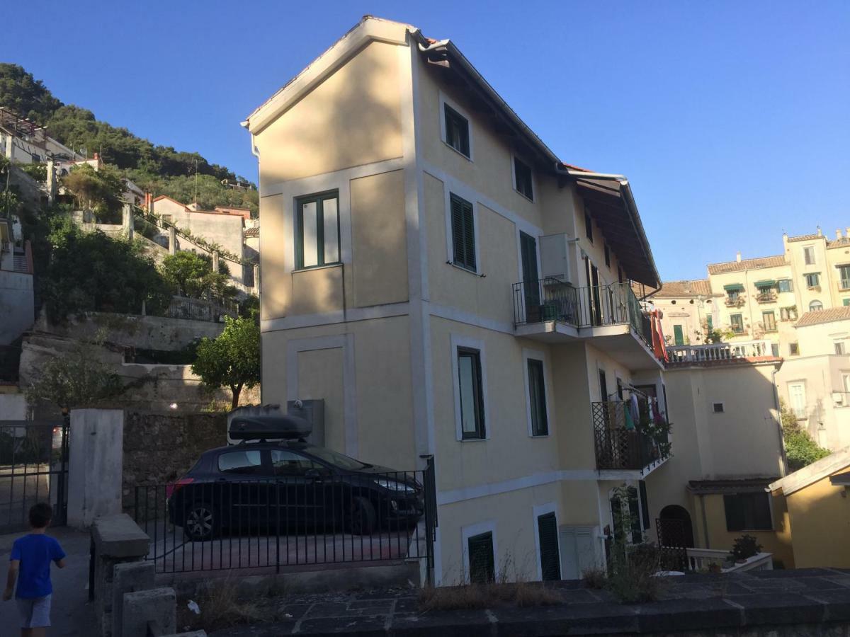 Fronte Al Porto Apartment Salerno Ngoại thất bức ảnh