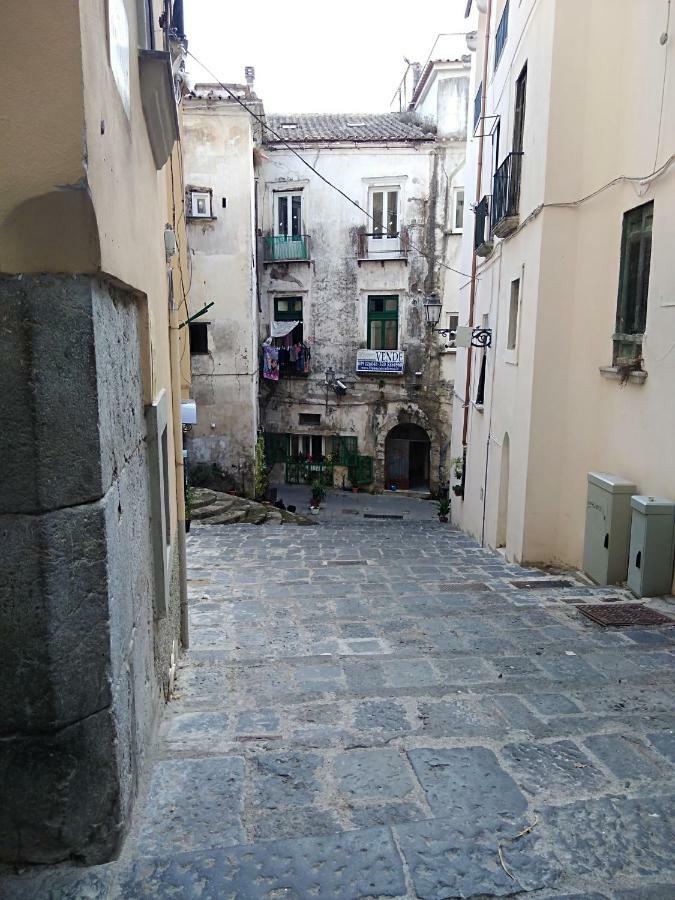 Fronte Al Porto Apartment Salerno Ngoại thất bức ảnh