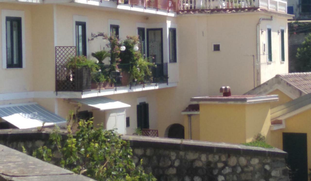 Fronte Al Porto Apartment Salerno Ngoại thất bức ảnh