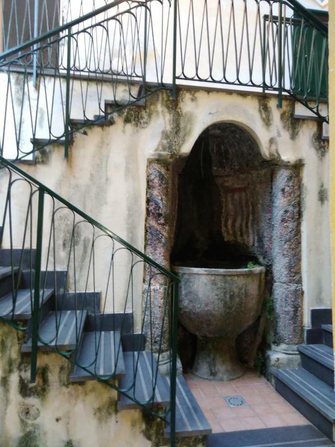 Fronte Al Porto Apartment Salerno Ngoại thất bức ảnh